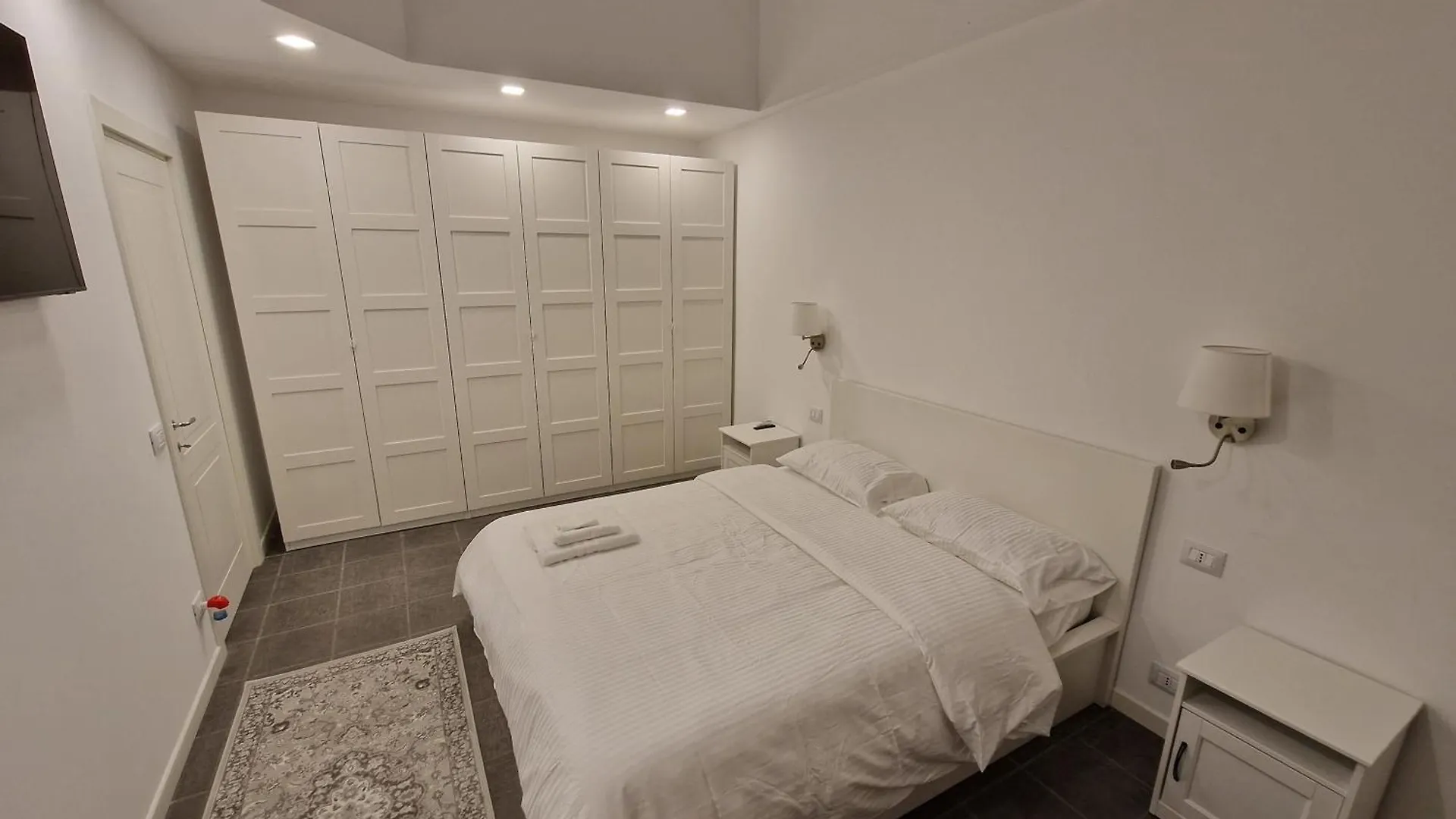Apartament Homes & Suites - Milano Meravigli Den